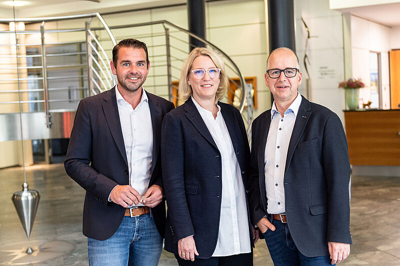 Die Geschäftsleitung im Betriebsgebäude